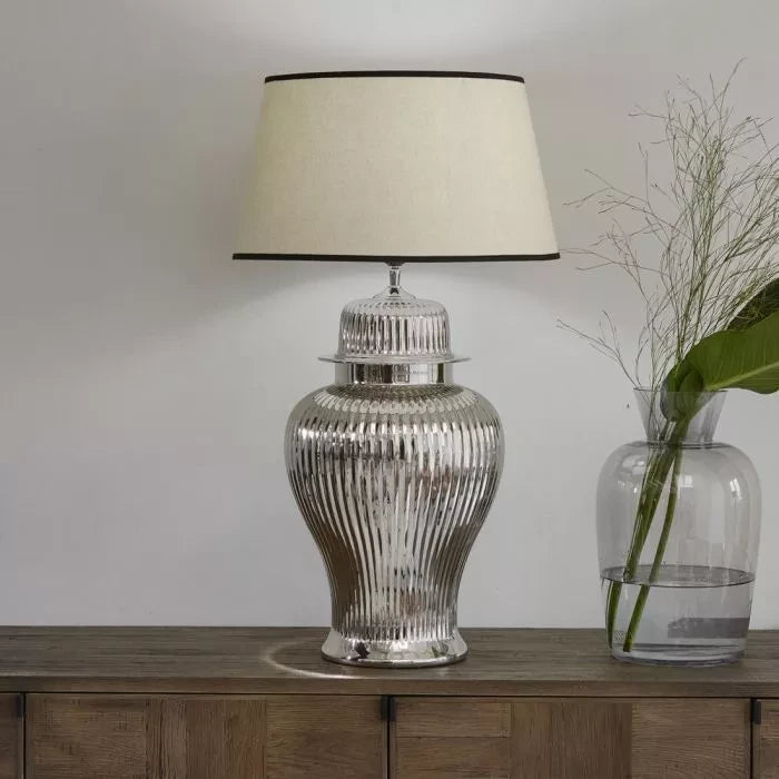 RM Eugénie Table Lamp